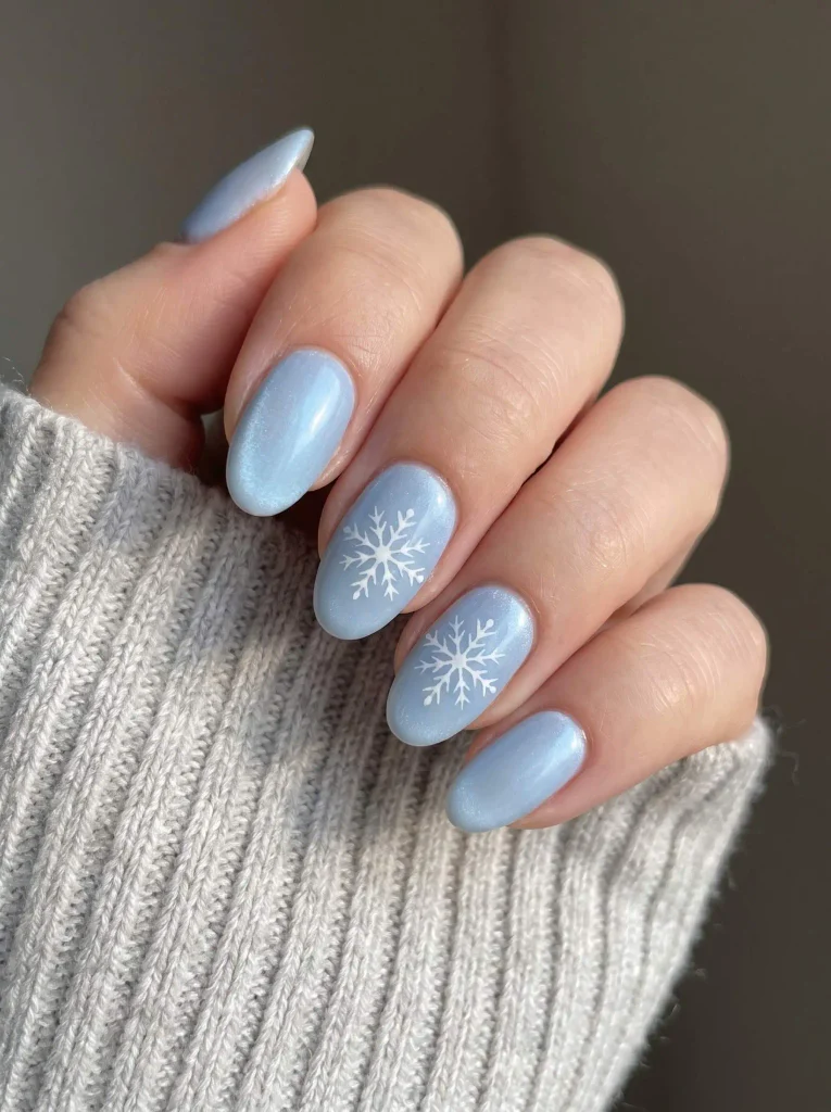Baby Blue Velvet Cat Eye Snowflake Nails