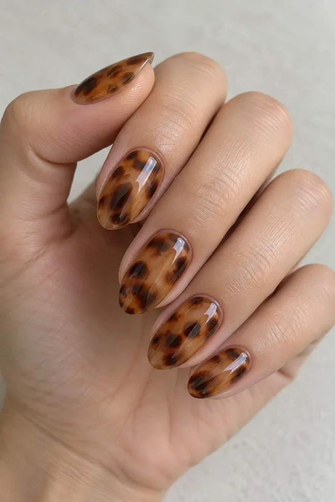Blooming gel tortoise shell nails