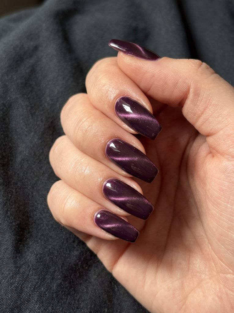 Cat Eye Medium Coffin Nails