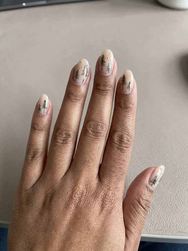 Christmas Tree Nail Art