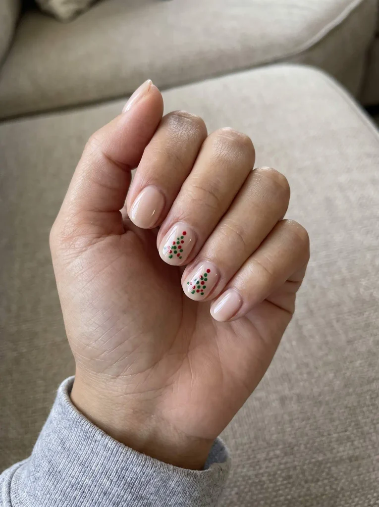 Easy Christmas Nail Art at Home