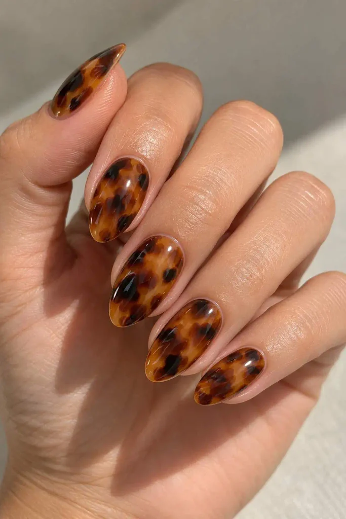 Fall tortoise shell nails