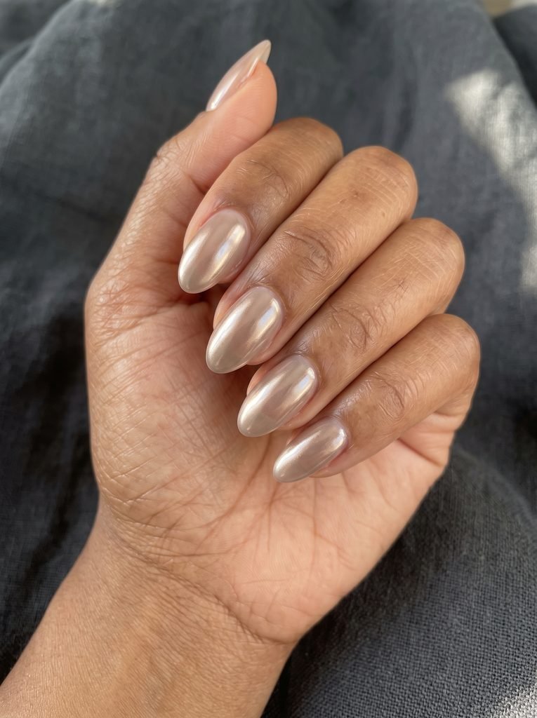 Neutral Chrome Natural Nails