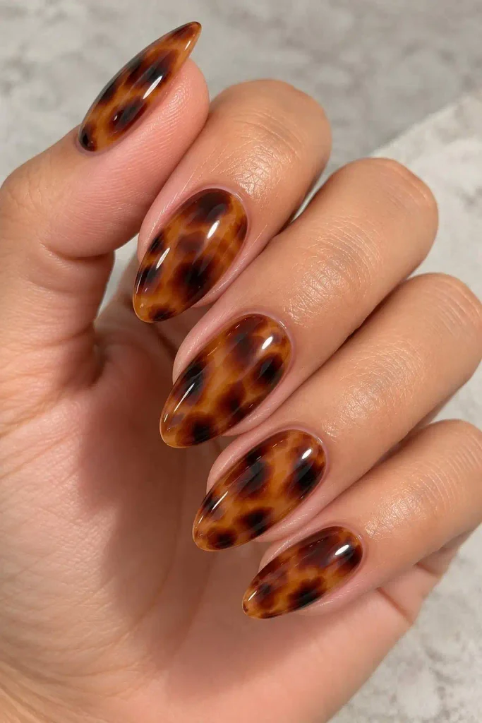 No blooming gel tortoise nails