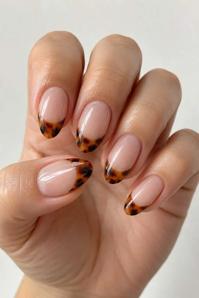 Tortoise shell French tip nails