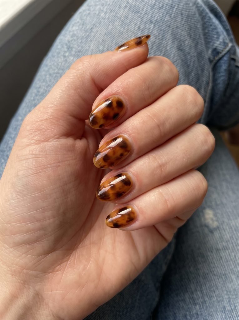 Tortoiseshell Very Short Almond Nails
