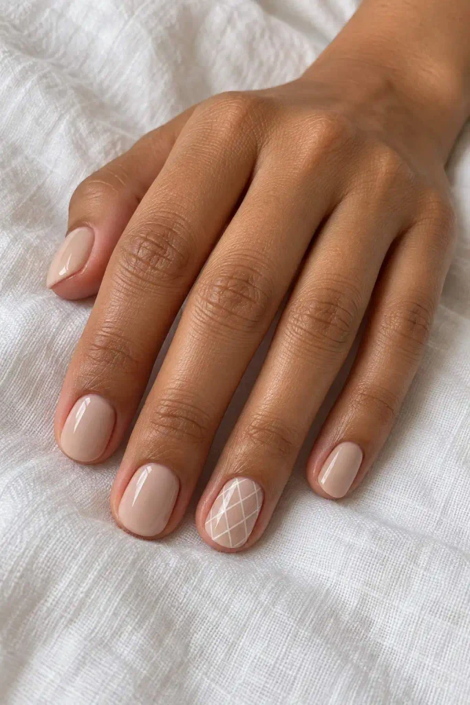 Minimal Nude Quilted Line Nails