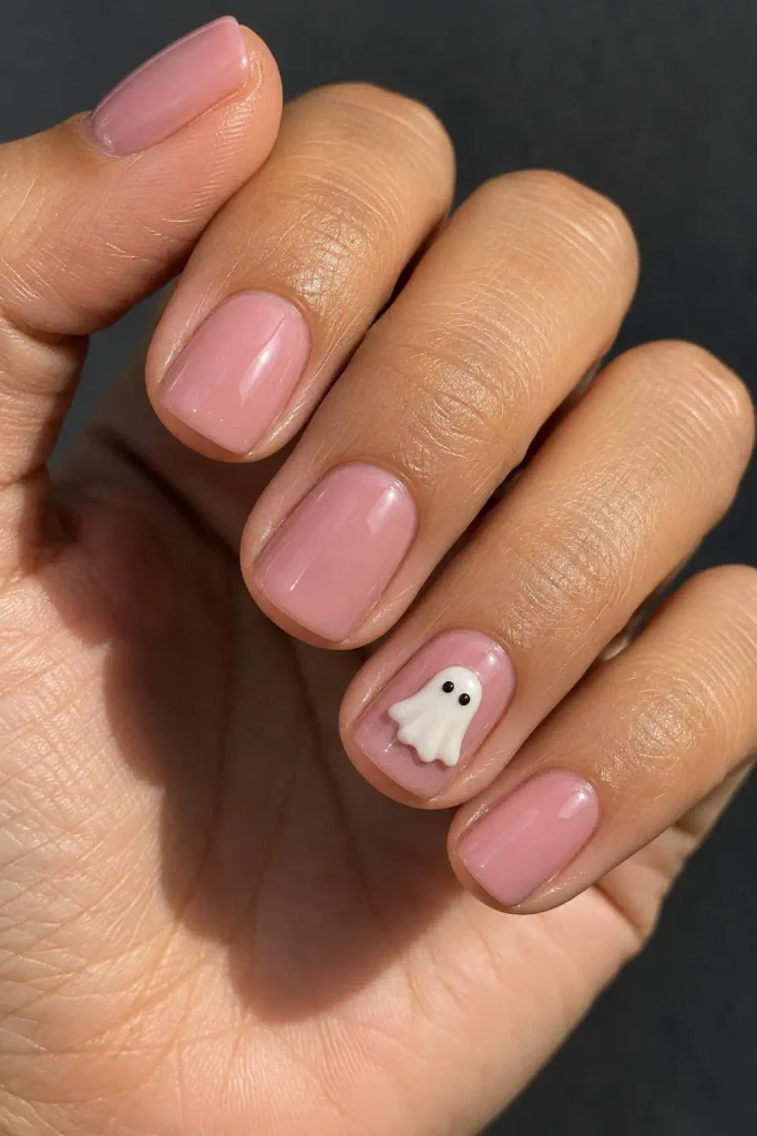 Short Raised Ghost Accent Nails